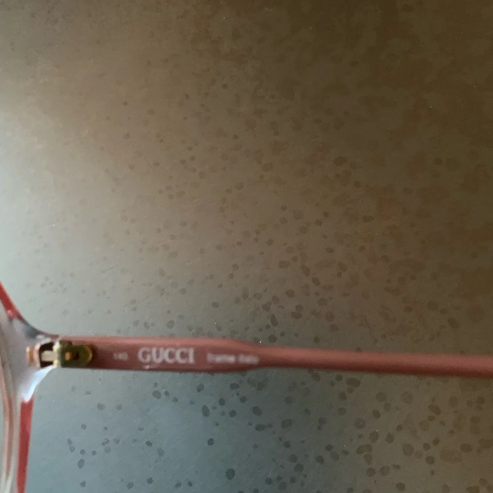 GUCCI- GG 2102 Classic Frame Designer Glasses. Frame, ITALY. MAUVE color plastic - Picture 9 of 12